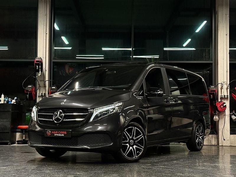 Gebraucht Mercedes V250 Night 190 PS (139 kW) 2021 Grau Van / Kleinbus