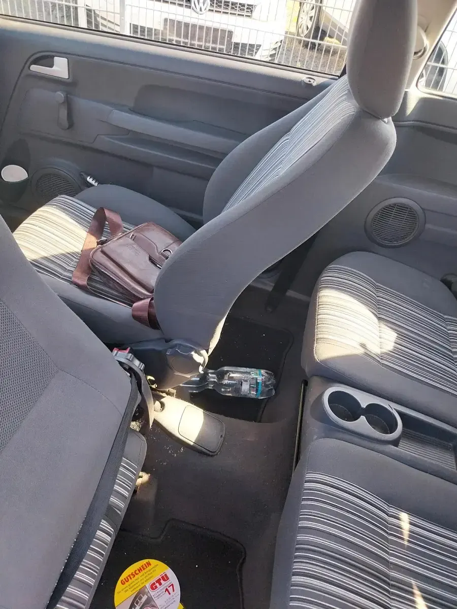 Gebraucht VW Fox 52 PS (38 kW) 2005 Schwarz Kleinwagen