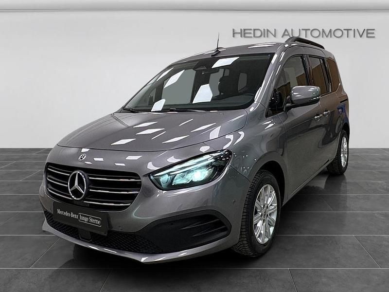 Gebraucht Mercedes T180 Advantage 116 PS (85 kW) 2024 Grau Van / Kleinbus