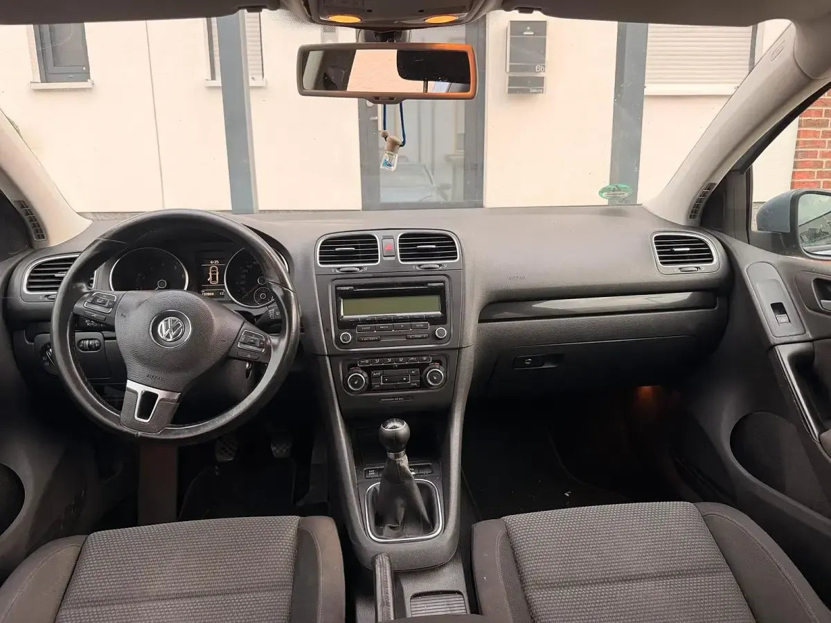 Gebraucht VW Golf VI 90 PS (66 kW) 2008 Blau Kleinwagen