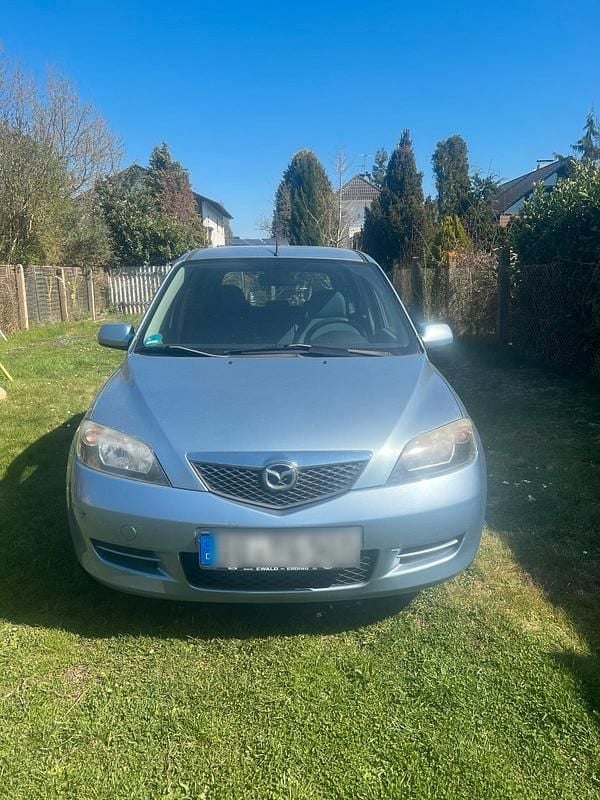Blau Gebraucht 2005 Mazda 2 Kleinwagen | 990 € (Fairer Preis) - Bild 1/4