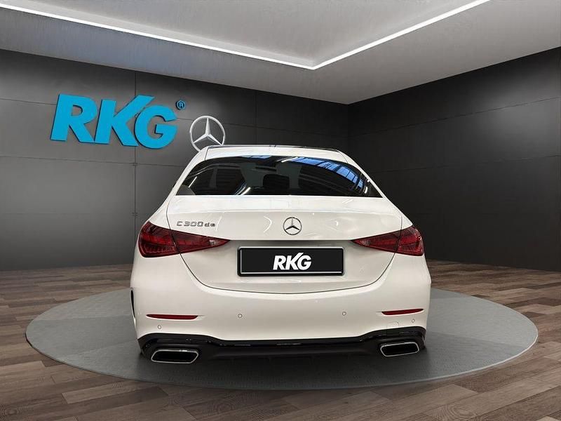 Gebraucht Mercedes C300e AMG 197 PS (144 kW) 2025 Weiß Limousine