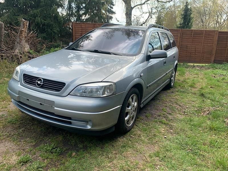 Gebraucht Opel Astra 100 PS (73 kW) 2001 Silber Kombi