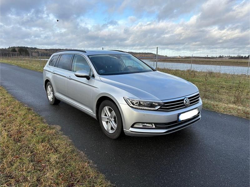 Gebraucht VW Passat Comfortline 150 PS (110 kW) 2019 Silber Kombi