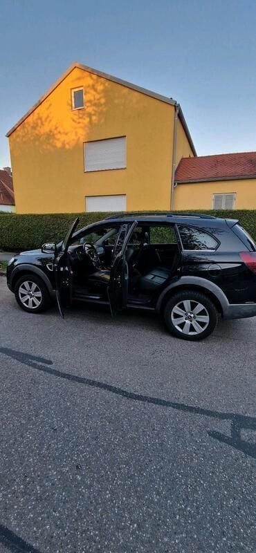 Schwarz Gebraucht 2007 Chevrolet Captiva SUV | 4.699 € (Fairer Preis) - Bild 1/4