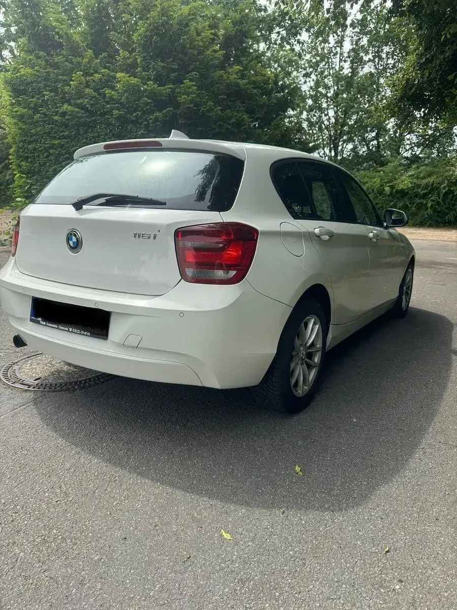 Gebraucht BMW 116 Advantage 136 PS (100 kW) 2014 Weiß Kleinwagen