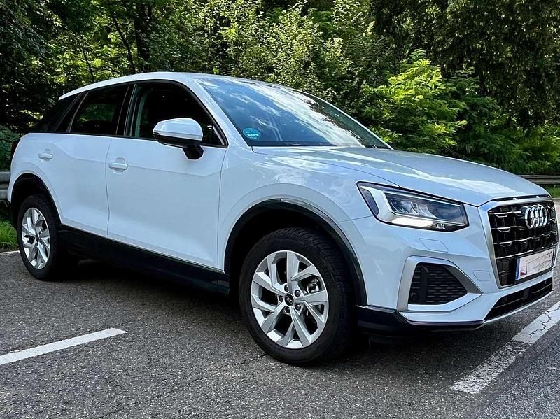 Weiß Gebraucht 2024 Audi Q2 Advanced SUV | 28.390 € (Fairer Preis) - Bild 1/4