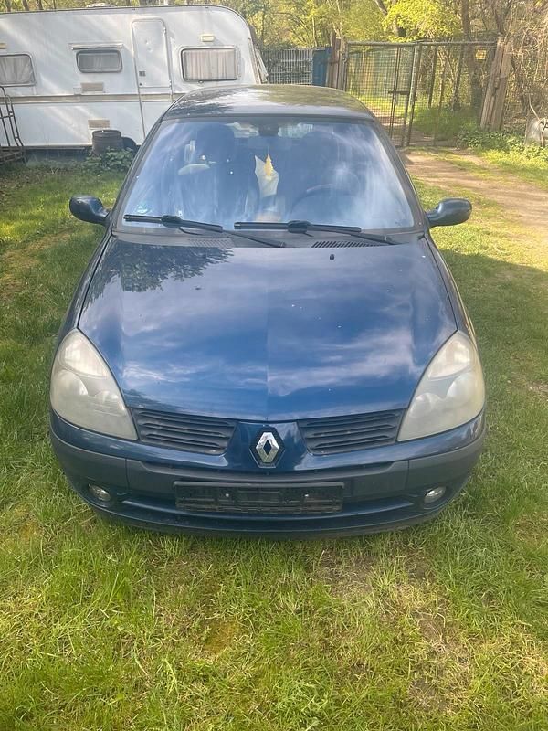 Gebraucht Renault Clio II 98 PS (72 kW) 2005 Blau Kleinwagen