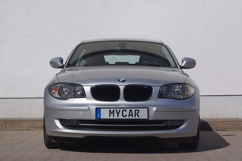 Gebraucht BMW 116 Lifestyle 122 PS (89 kW) 2011 Silber Kleinwagen