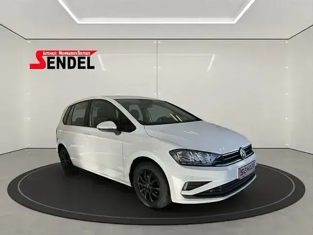 Gebraucht VW Golf VII Trendline 116 PS (85 kW) 2019 Andere Limousine