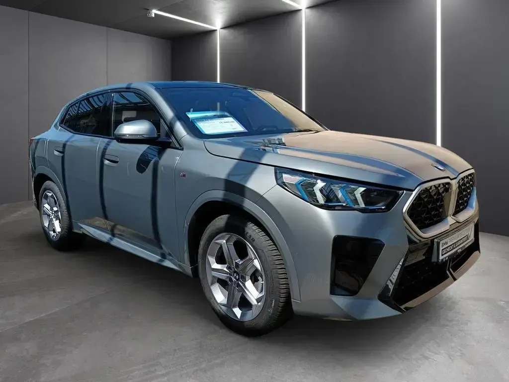 Gebraucht BMW X2 M Sport 163 PS (119 kW) 2025 Grau SUV