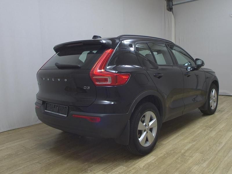 Gebraucht Volvo XC40 Momentum 150 PS (110 kW) 2020 Schwarz SUV