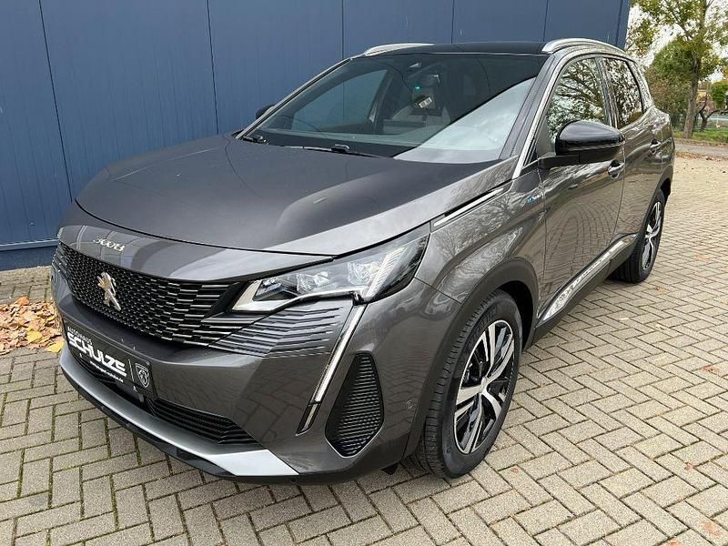 Grau Gebraucht 2021 Peugeot 3008 GT SUV | 24.780 € (Fairer Preis) - Bild 1/4