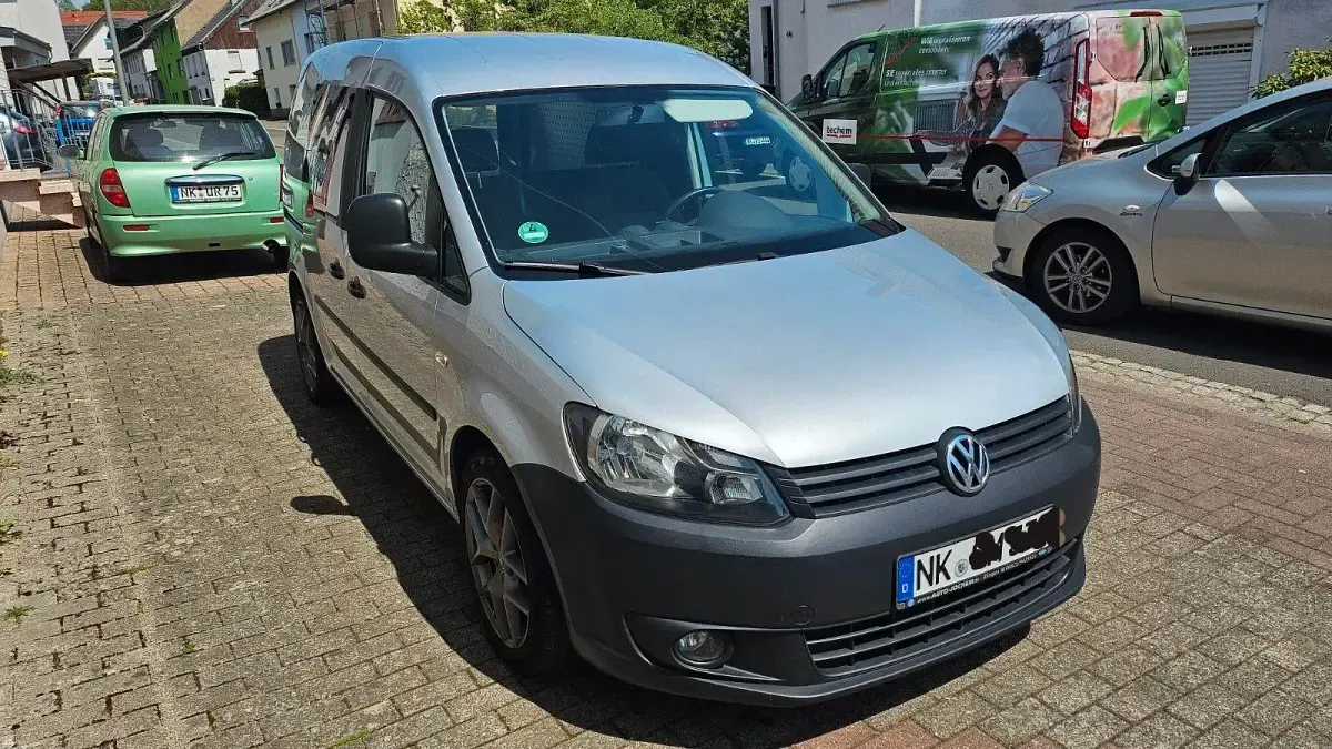 Gebraucht VW Caddy 109 PS (80 kW) 2013 Silber Van / Kleinbus