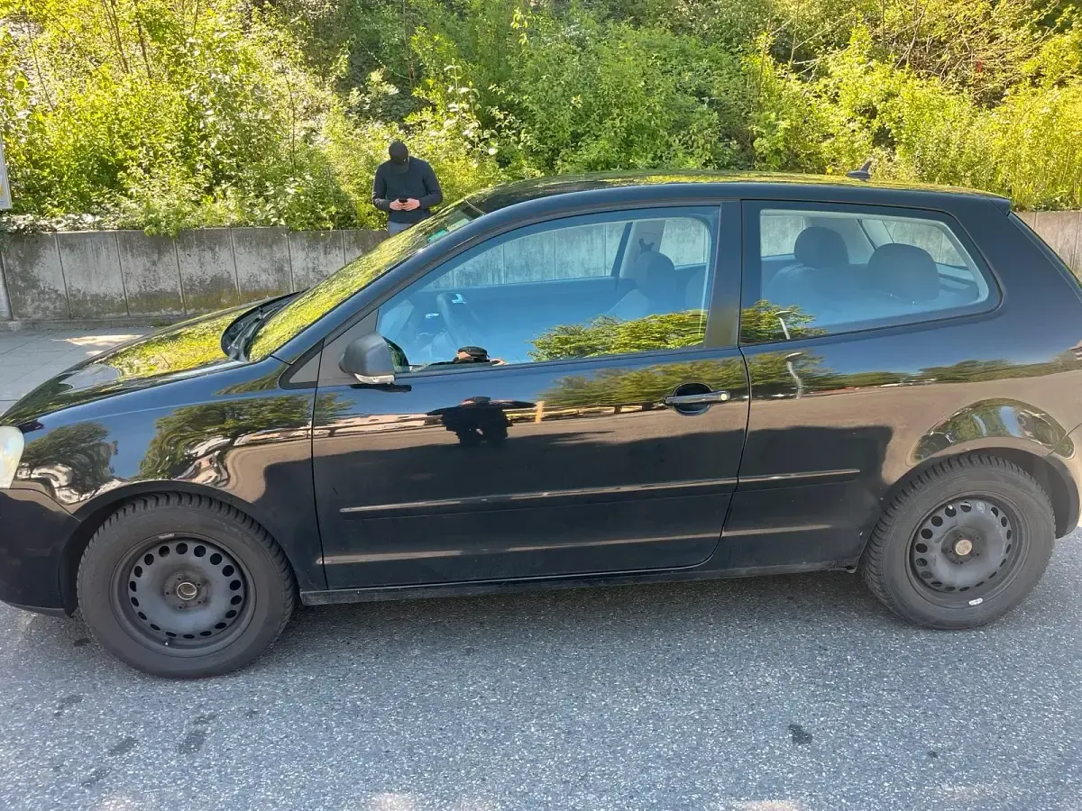 Gebraucht VW Polo 64 PS (47 kW) 2008 Schwarz Kleinwagen