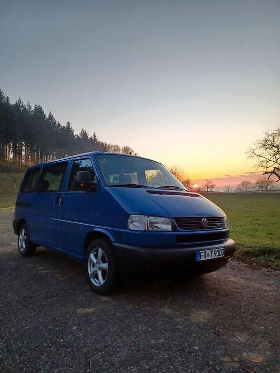 Gebraucht VW Caravelle 151 PS (111 kW) 2000 Blau Van / Kleinbus