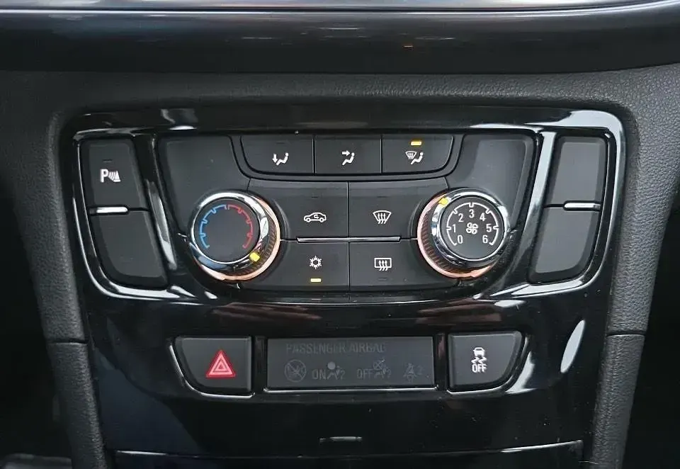 Gebraucht Opel Mokka X 140 PS (102 kW) 2017 Weiß SUV