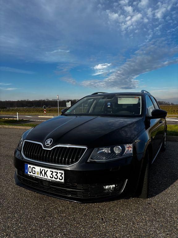 Gebraucht Skoda Octavia Elegance 150 PS (110 kW) 2014 Schwarz Kleinwagen