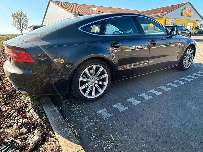 Gebraucht Audi A7 Comfort 245 PS (180 kW) 2011 Schwarz Kleinwagen