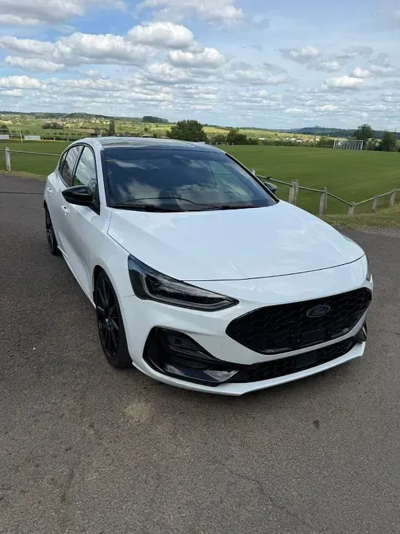Gebraucht Ford Focus ST 280 PS (205 kW) 2024 Weiß Limousine