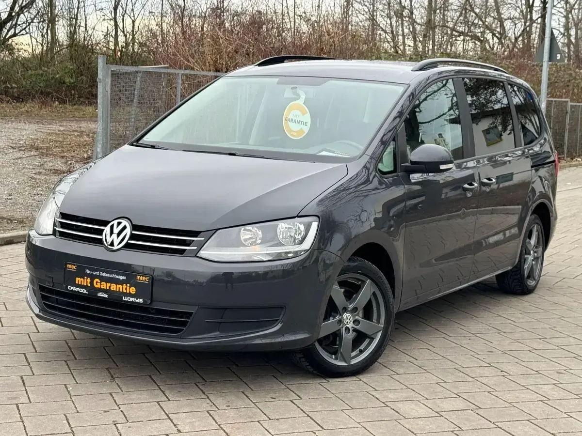 Gebraucht VW Sharan Trendline 150 PS (110 kW) 2012 Grau Van / Kleinbus