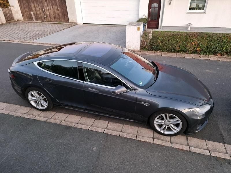 Second-hand Tesla Model S 242 kW (330 CP) 2016 Gri Hatchback