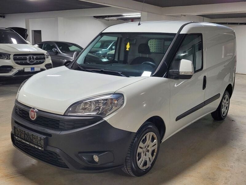 Weiß Gebraucht 2018 Fiat Doblò Van / Kleinbus | 8.190 € (Fairer Preis) - Bild 1/4