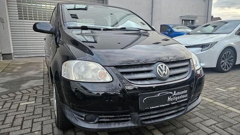 Gebraucht VW Fox Basis 54 PS (39 kW) 2007 Schwarz Kleinwagen