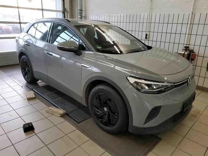 Grau Gebraucht 2021 VW ID.4 Pure SUV | 19.990 € (Superpreis) - Bild 1/4