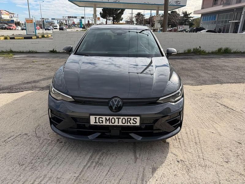 Gebraucht VW Golf VIII R 333 PS (244 kW) 2025 Grau Limousine