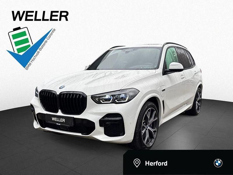 Alpinweiss iii (weiß) Gebraucht 2022 BMW X5 Comfort Edition SUV | 64.960 € (Fairer Preis) - Bild 1/4