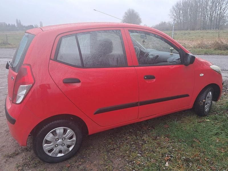 Gebraucht Hyundai i10 Classic 77 PS (56 kW) 2008 Rot Kleinwagen