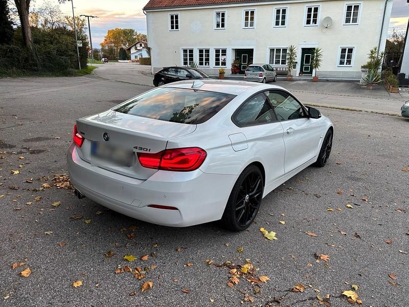 Gebraucht BMW 430 252 PS (185 kW) 2018 Weiß Coupé