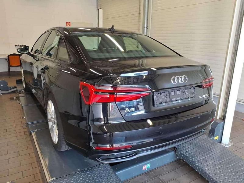 Gebraucht Audi A6 Design 299 PS (219 kW) 2021 0e mythosschwarz metallic (metallic) Limousine