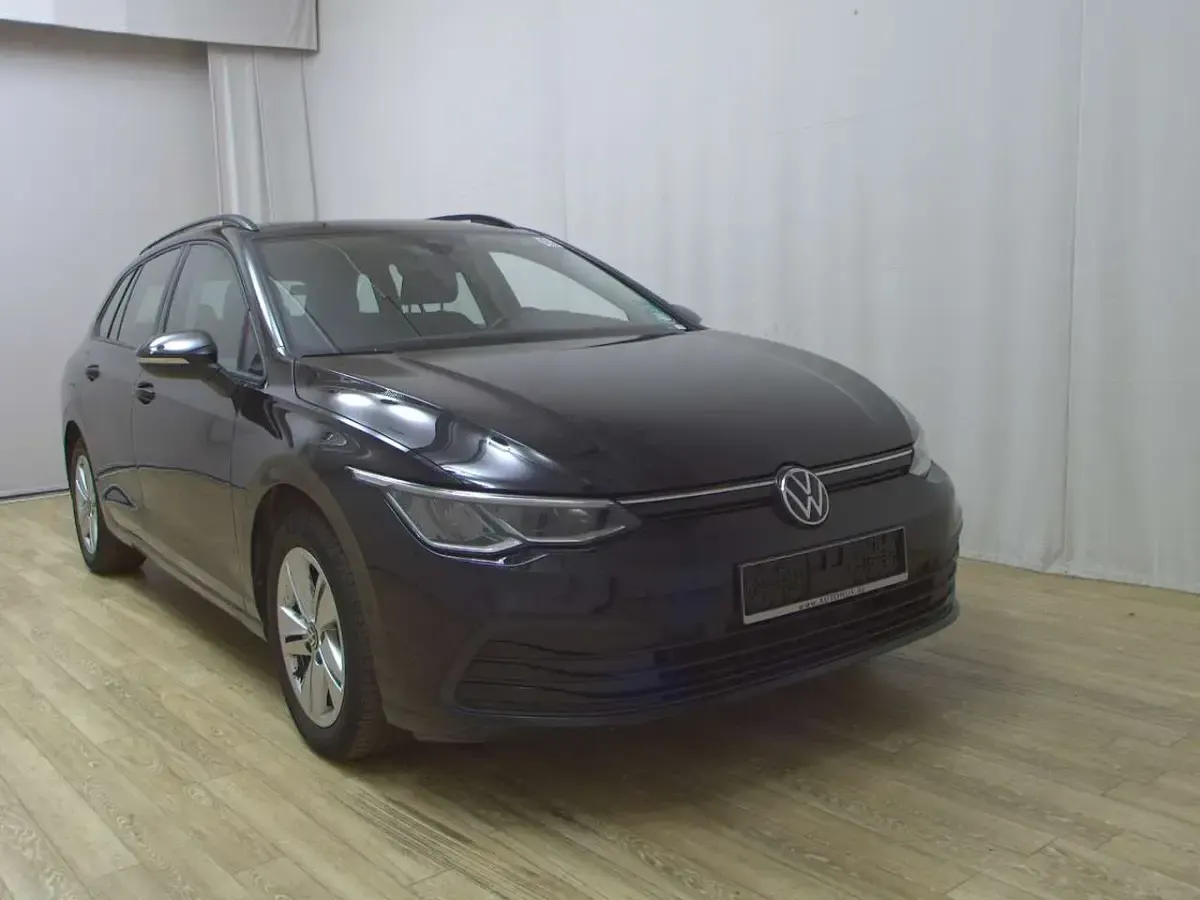 Gebraucht VW Golf VII Life 150 PS (110 kW) 2021 Schwarz Kleinwagen