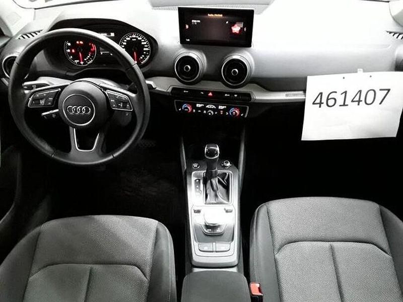 Gebraucht Audi Q2 Advanced 150 PS (110 kW) 2023 Silber SUV