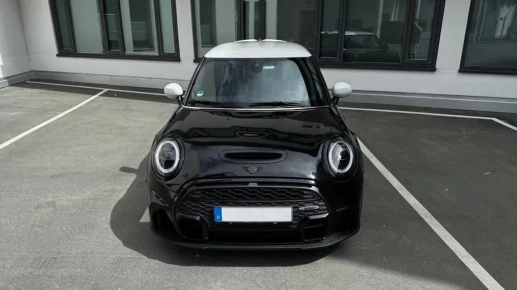 Gebraucht Mini John Cooper Works 178 PS (130 kW) 2021 Schwarz Kleinwagen