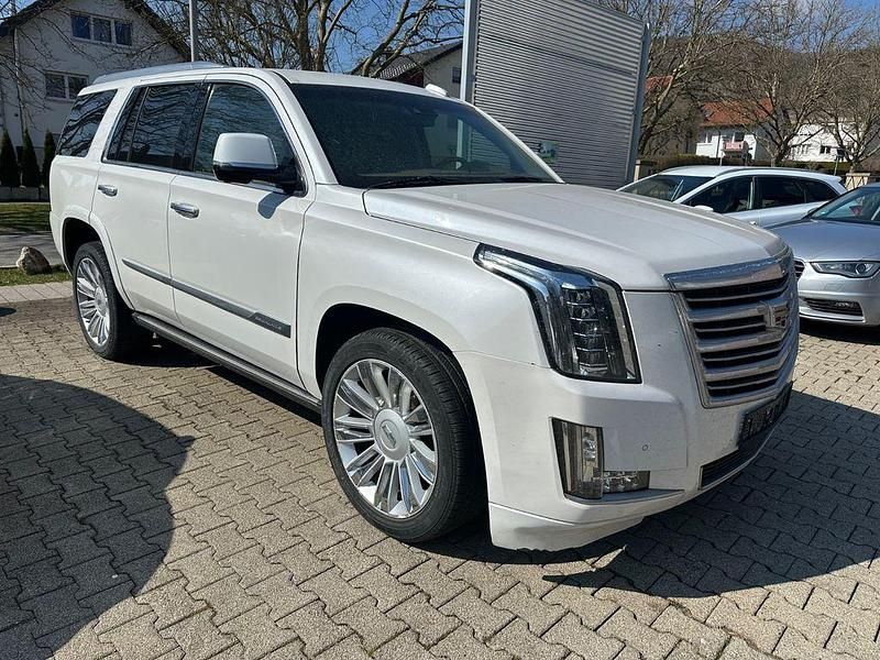 Gebraucht Cadillac Escalade 426 PS (313 kW) 2016 Weiß SUV