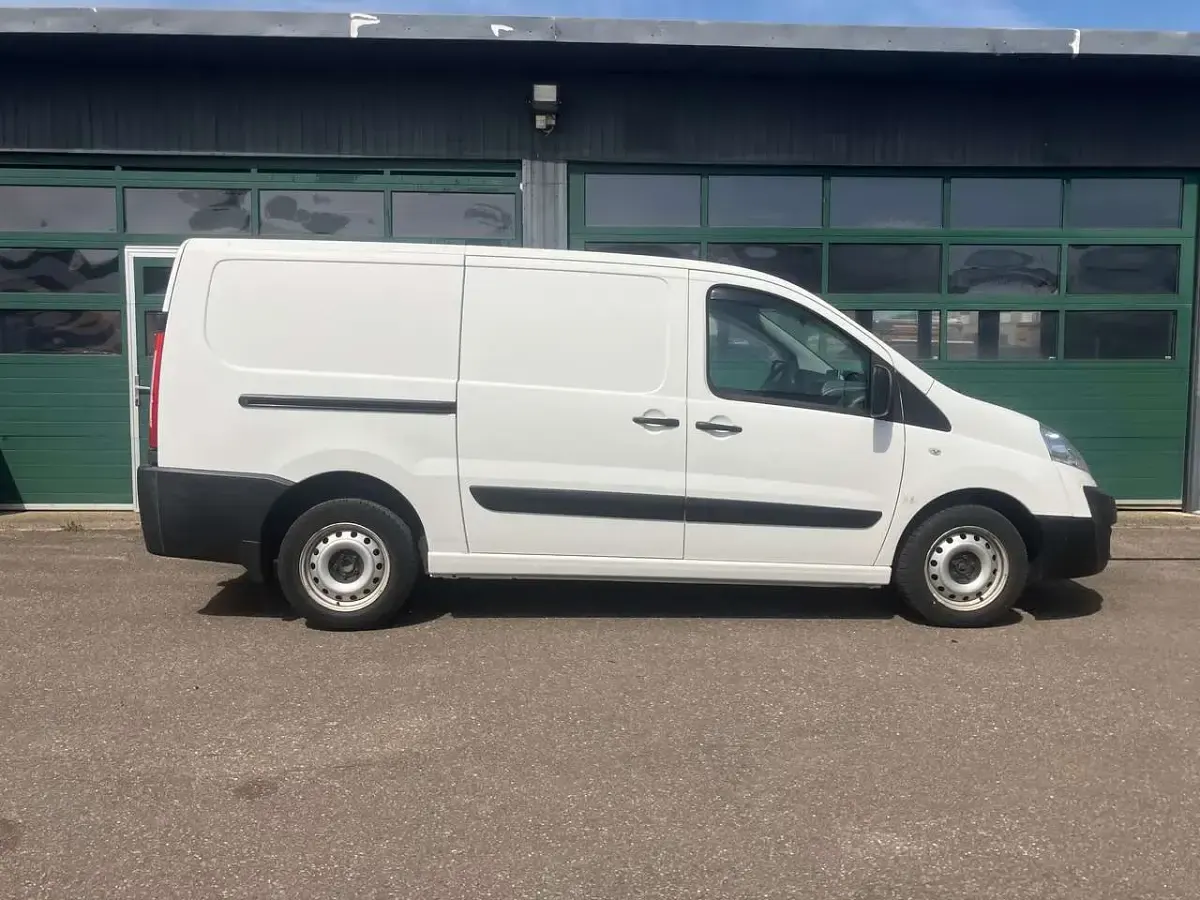 Gebraucht Toyota Proace 128 PS (94 kW) 2013 Weiß Van / Kleinbus