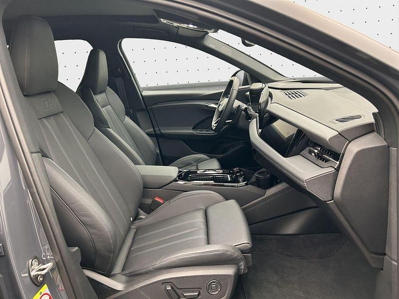 Gebraucht Audi SQ6 e-tron Ambiente 359 kW (489 PS) 2025 Magnetgrau SUV