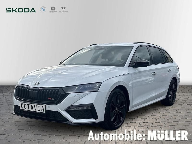 Weiss Gebraucht 2022 Skoda Octavia RS Kombi | 28.990 € (Guter Preis) - Bild 1/4