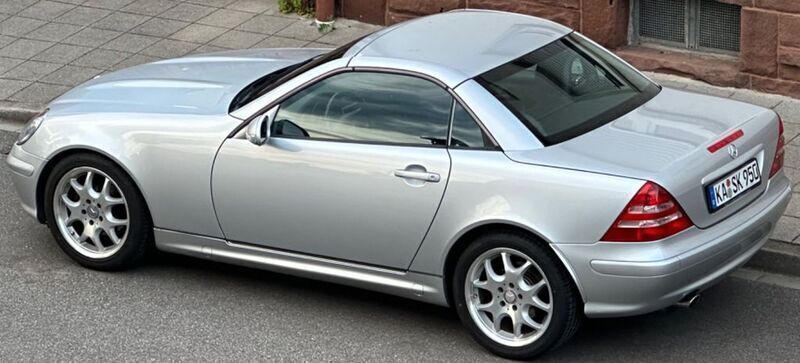 Gebraucht Mercedes SLK200 163 PS (119 kW) 2002 Silber Cabrio