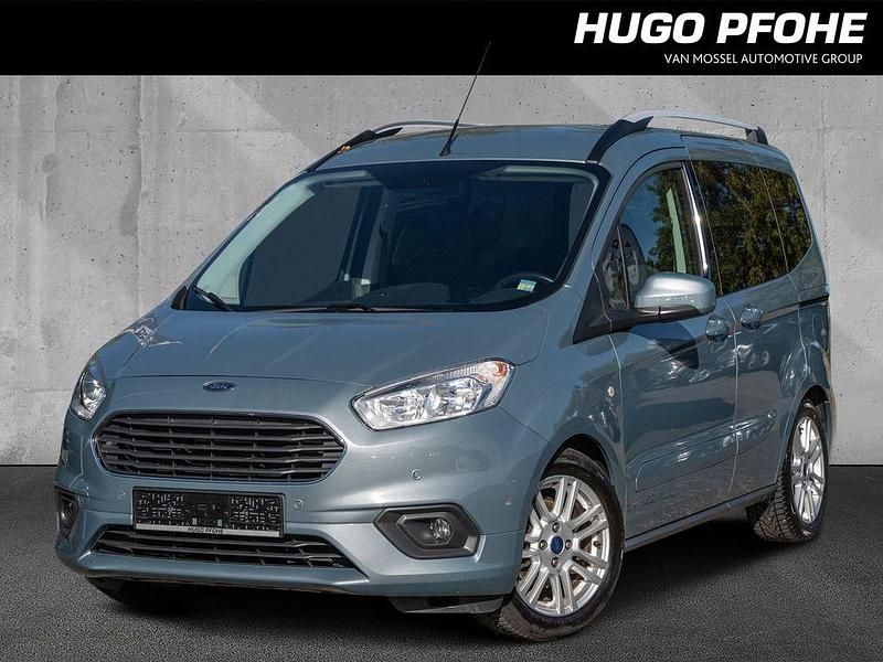 Blau Gebraucht 2021 Ford Tourneo Courier Titanium Van / Kleinbus | 14.500 € (Fairer Preis) - Bild 1/4