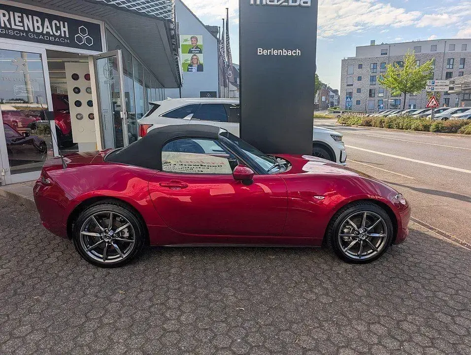 Gebraucht Mazda MX5 Selection 184 PS (135 kW) 2022 Soul red crystal (metallic) Cabrio