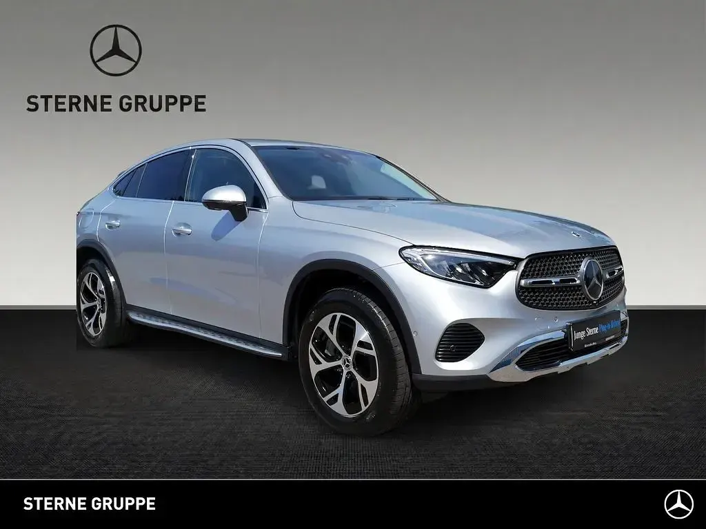 Gebraucht Mercedes GLC300e Avantgarde 313 PS (230 kW) 2024 Hightechsilber SUV