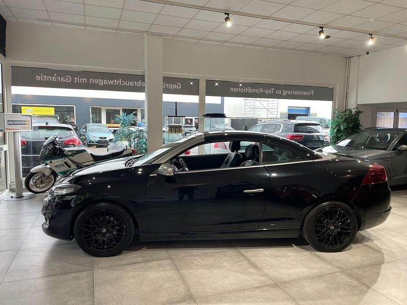 Gebraucht Renault Mégane Cabriolet Dynamique 110 PS (80 kW) 2012 Schwarz Cabrio