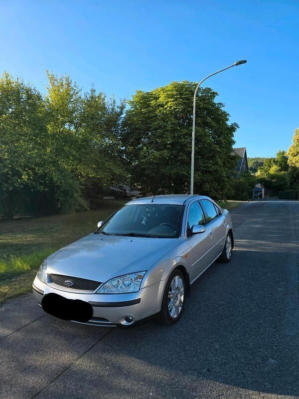 Silber Gebraucht 2002 Ford Mondeo Limousine | 4.800 € (Teuer) - Bild 1/4