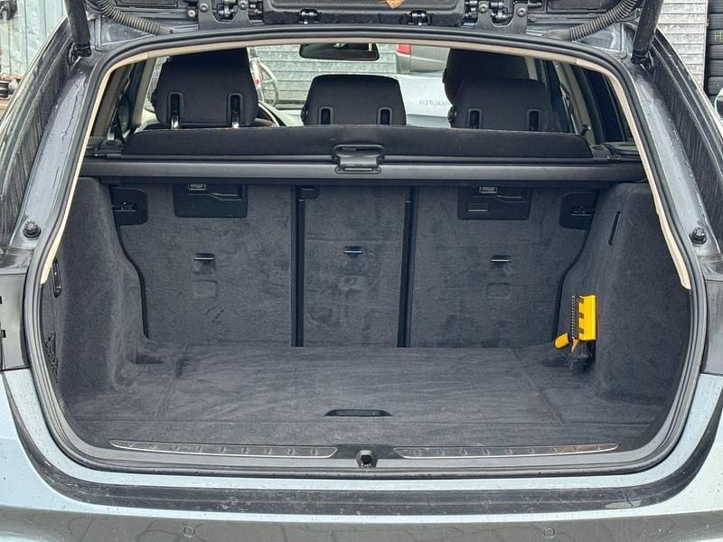 Gebraucht BMW 320 190 PS (139 kW) 2018 Grau Kombi