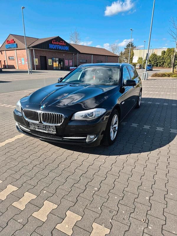 Gebraucht BMW 520 218 PS (160 kW) 2012 Schwarz Kombi