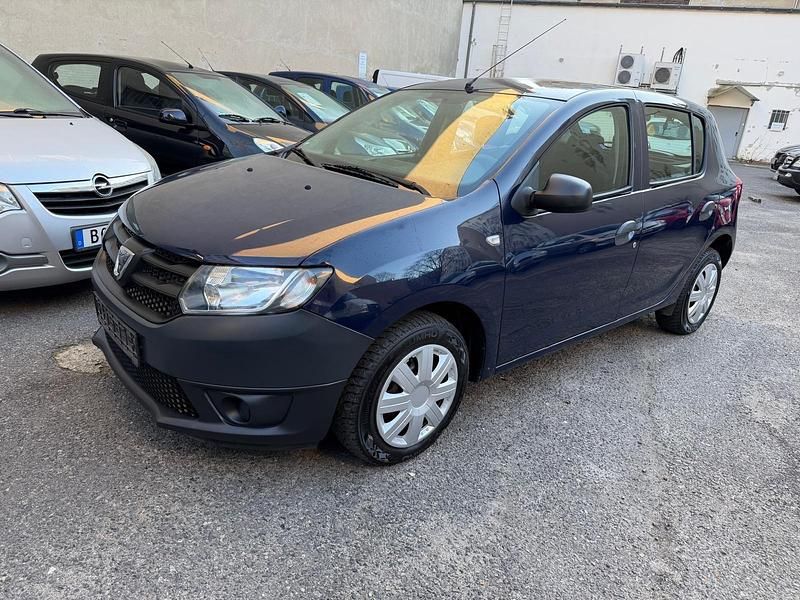 Gebraucht Dacia Sandero 75 PS (55 kW) 2013 Blau Limousine